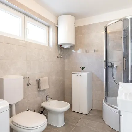 Seaview Apartment